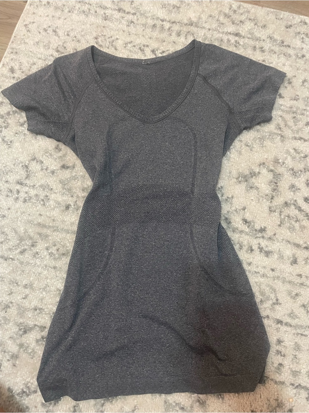 Lululemon Athletica Swiftly Tech V-neck in Charcoal Gray